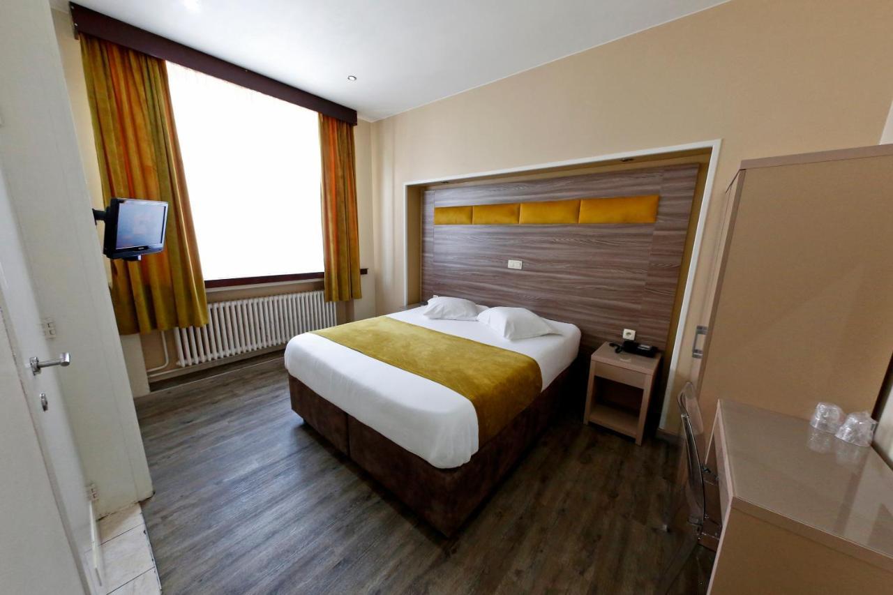 Hotel De France Saint-Gilles Εξωτερικό φωτογραφία