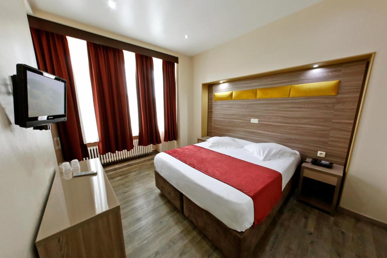 Hotel De France Saint-Gilles Εξωτερικό φωτογραφία