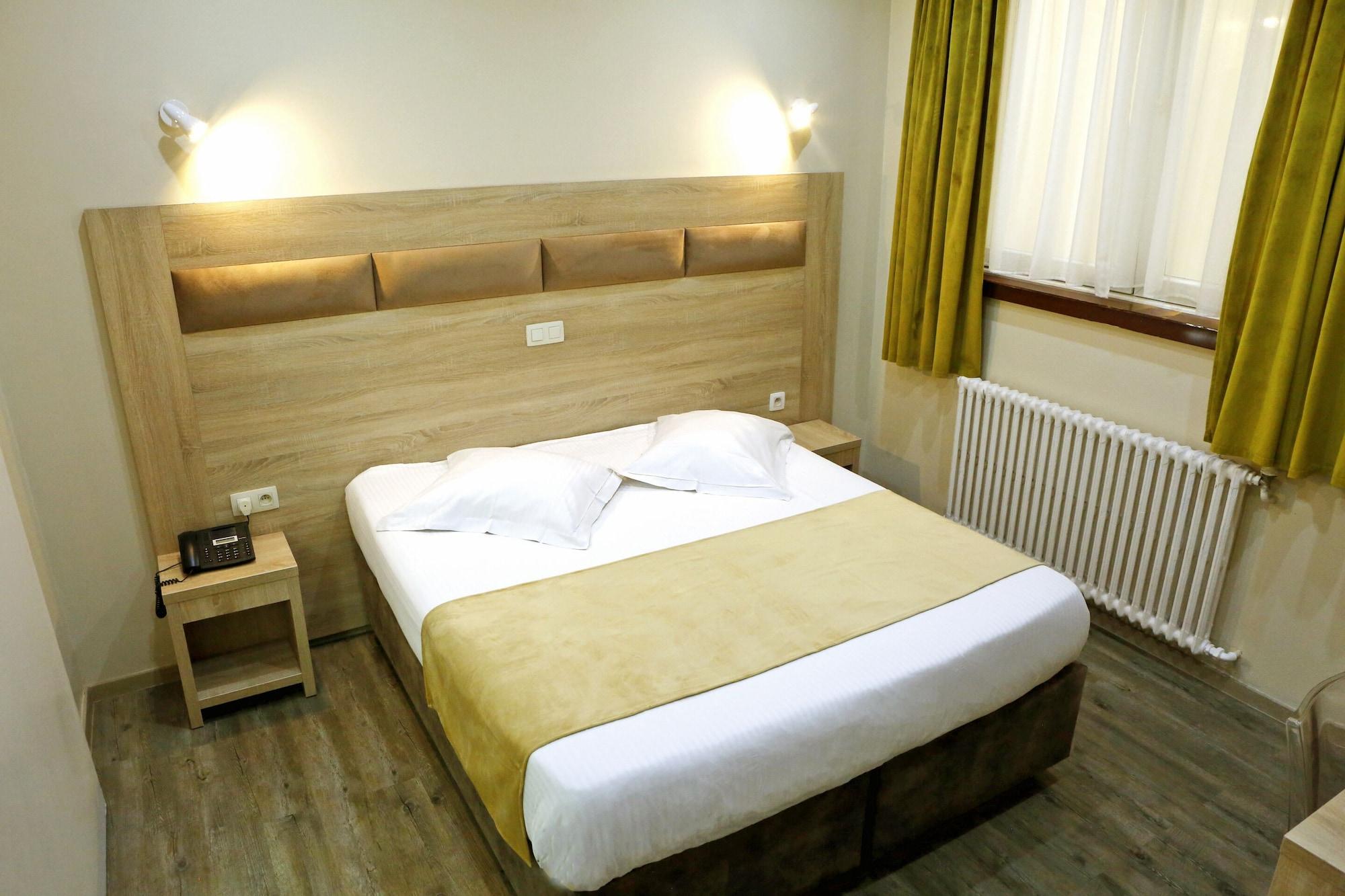 Hotel De France Saint-Gilles Εξωτερικό φωτογραφία