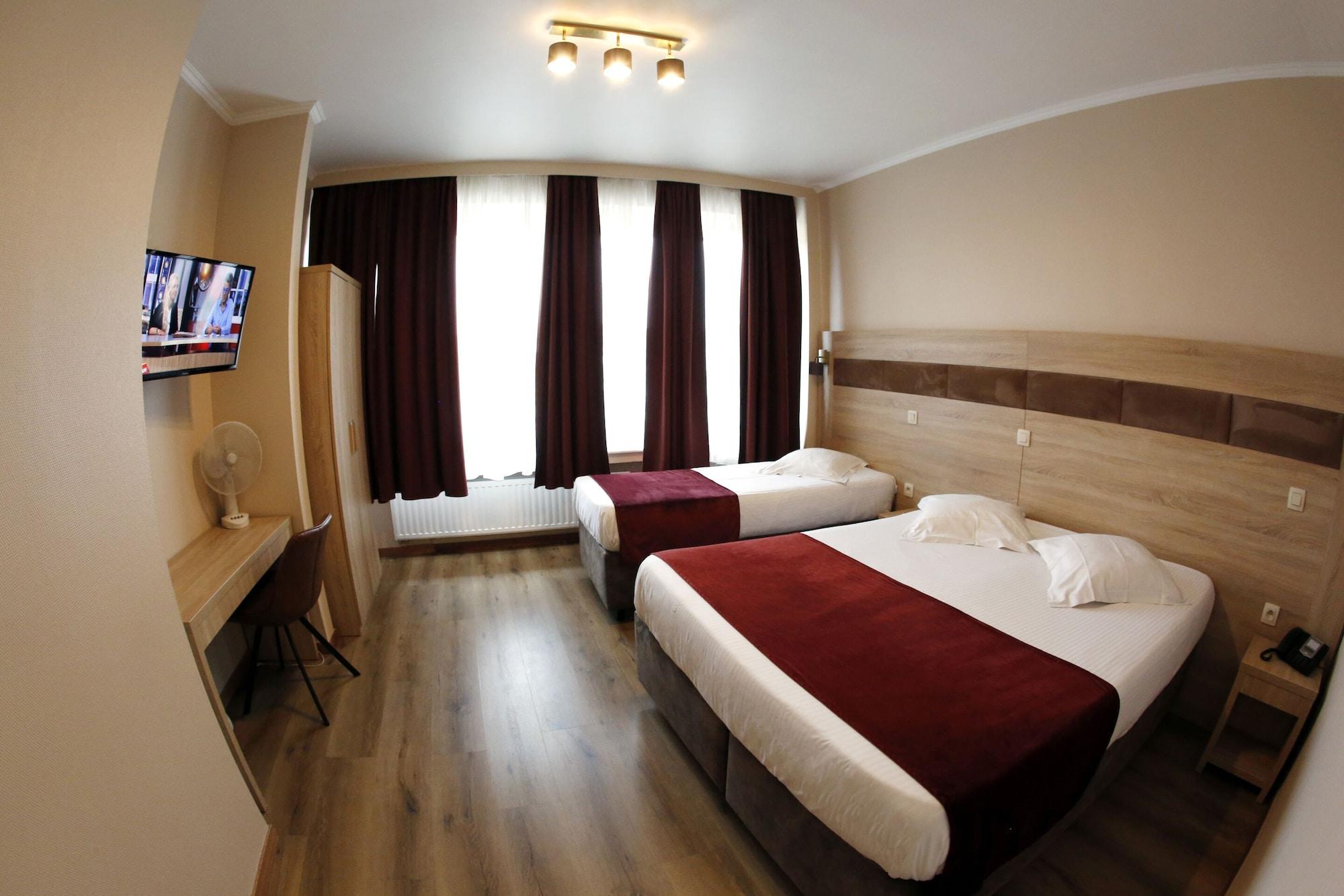Hotel De France Saint-Gilles Εξωτερικό φωτογραφία