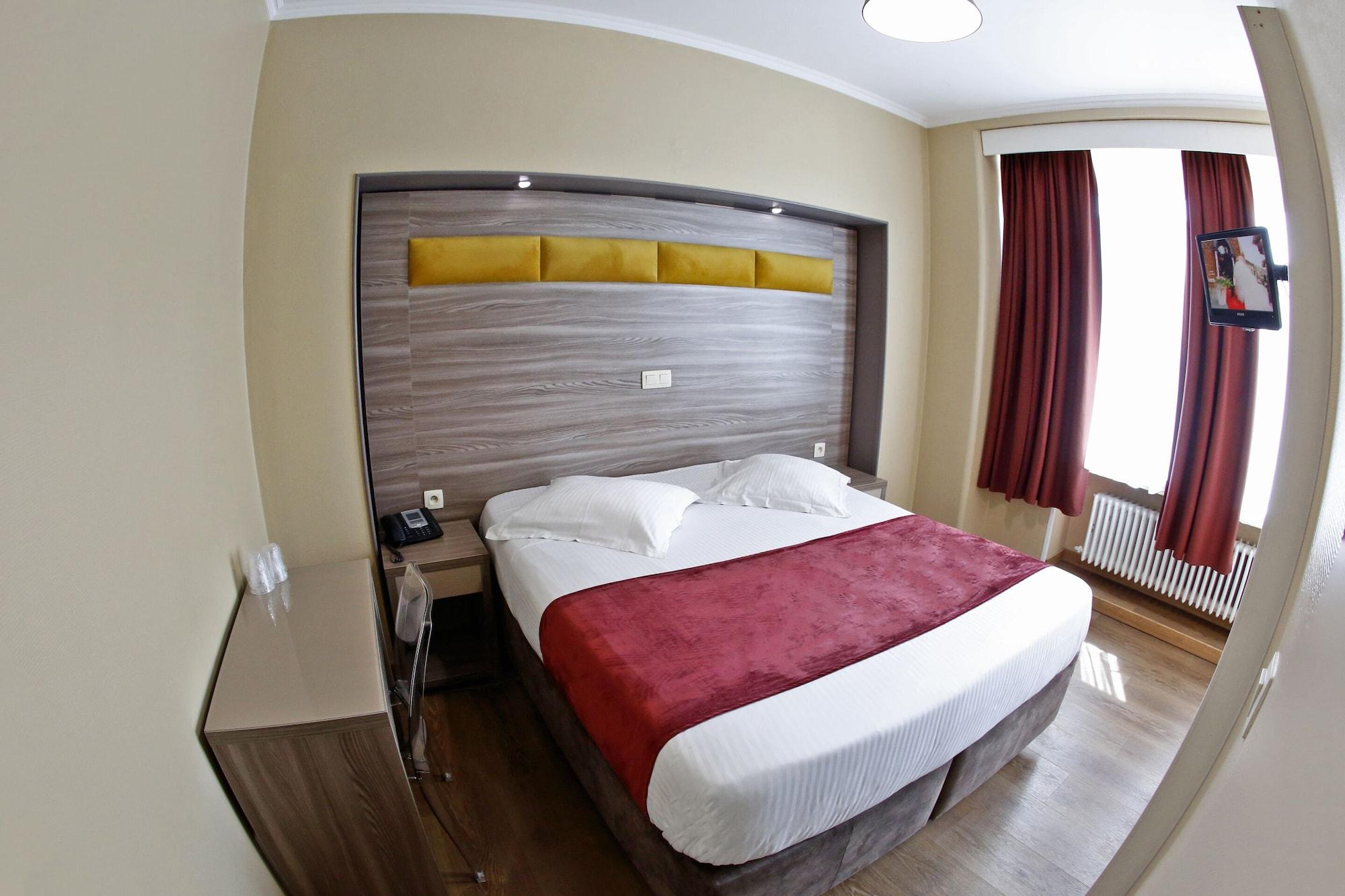 Hotel De France Saint-Gilles Εξωτερικό φωτογραφία