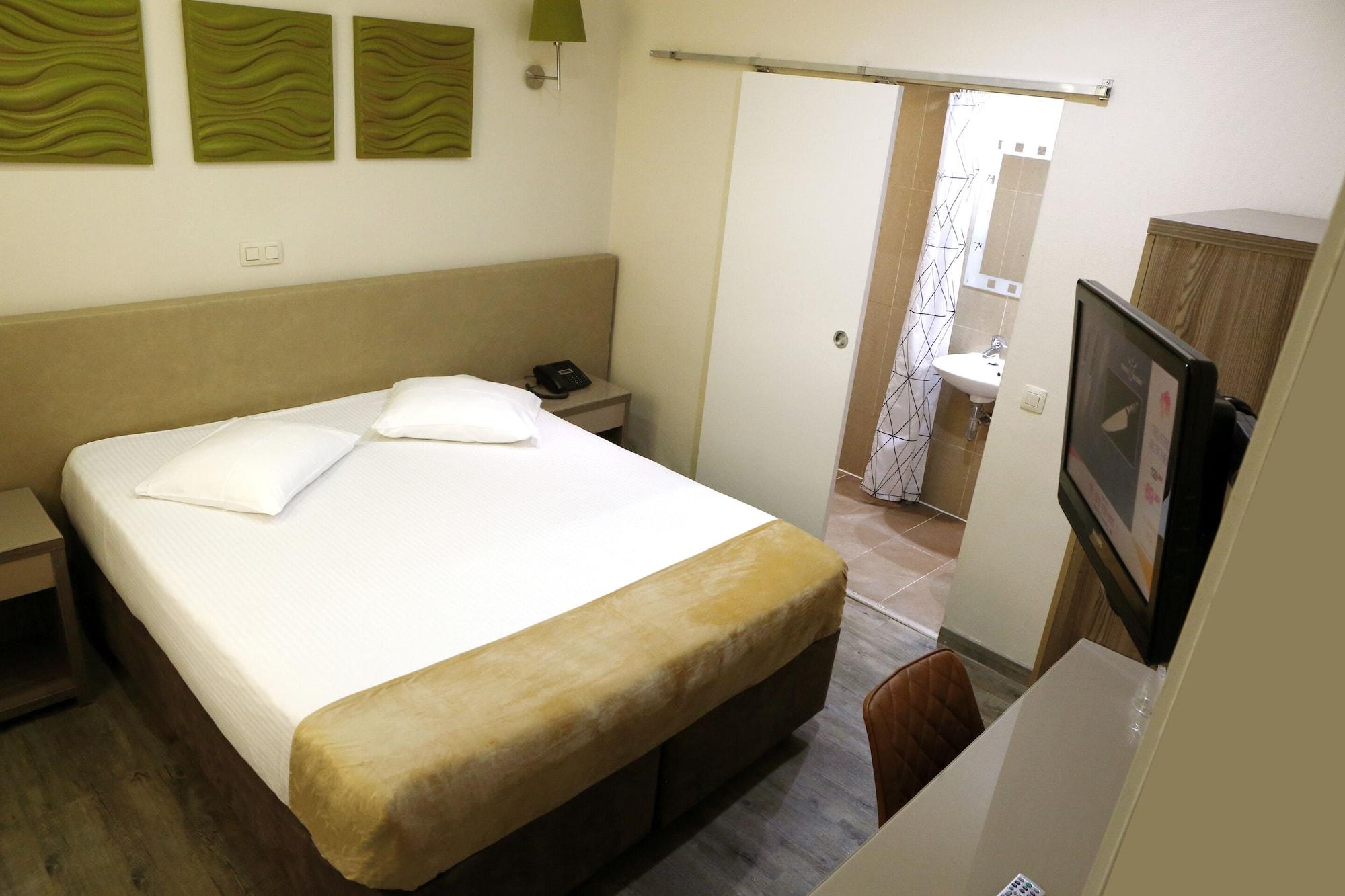 Hotel De France Saint-Gilles Εξωτερικό φωτογραφία