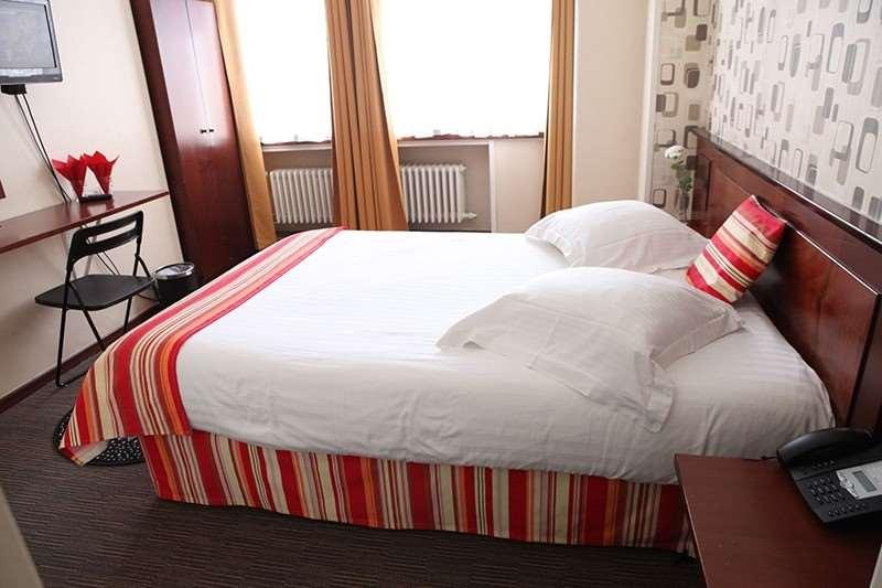 Hotel De France Saint-Gilles Δωμάτιο φωτογραφία