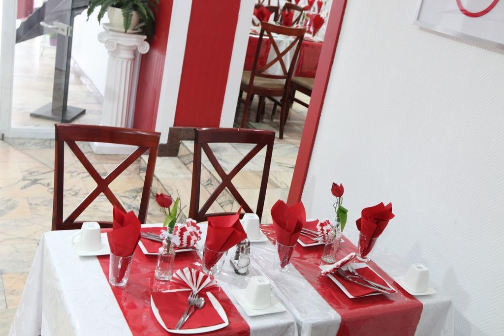 Hotel De France Saint-Gilles Εξωτερικό φωτογραφία