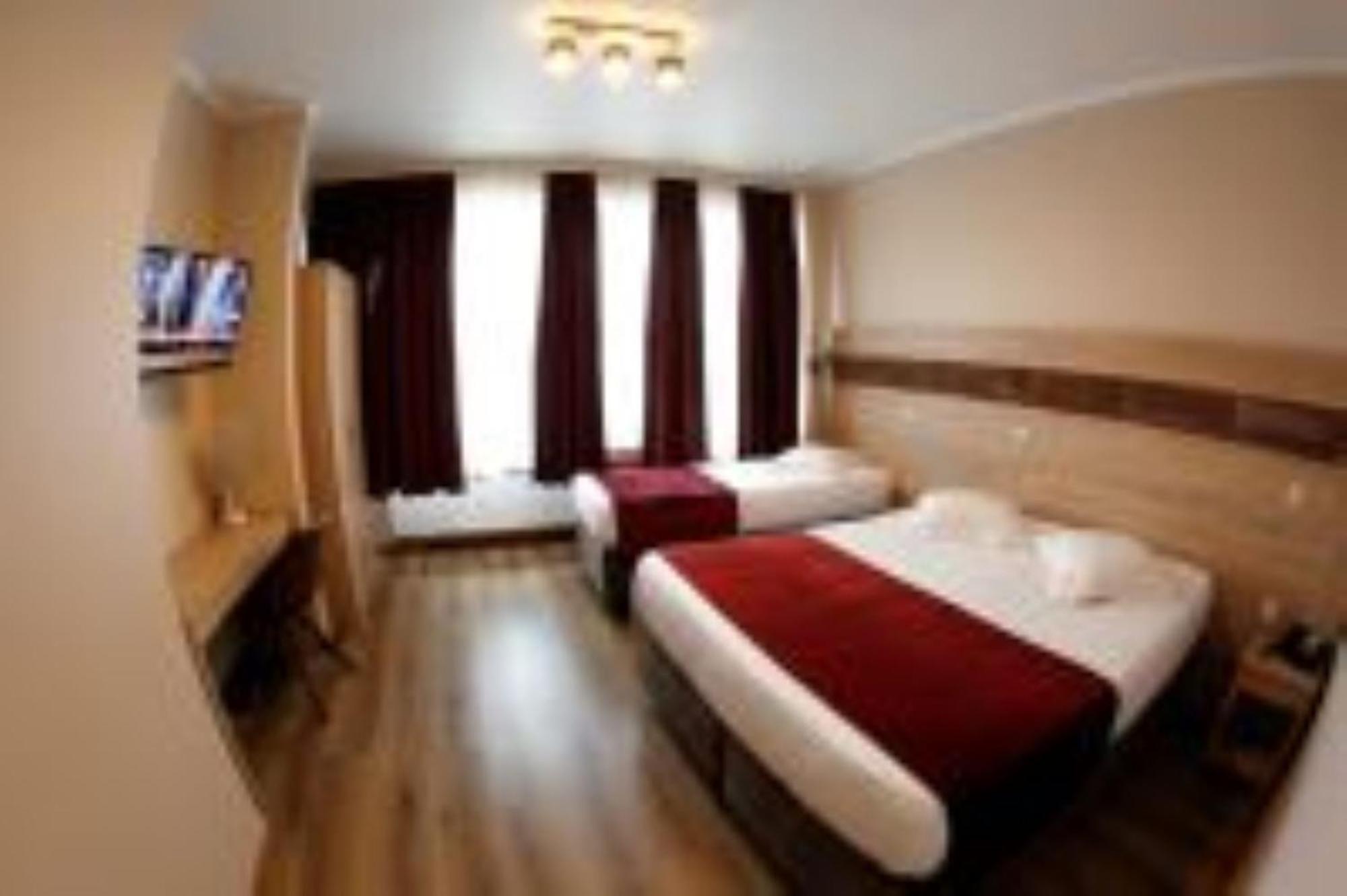 Hotel De France Saint-Gilles Εξωτερικό φωτογραφία