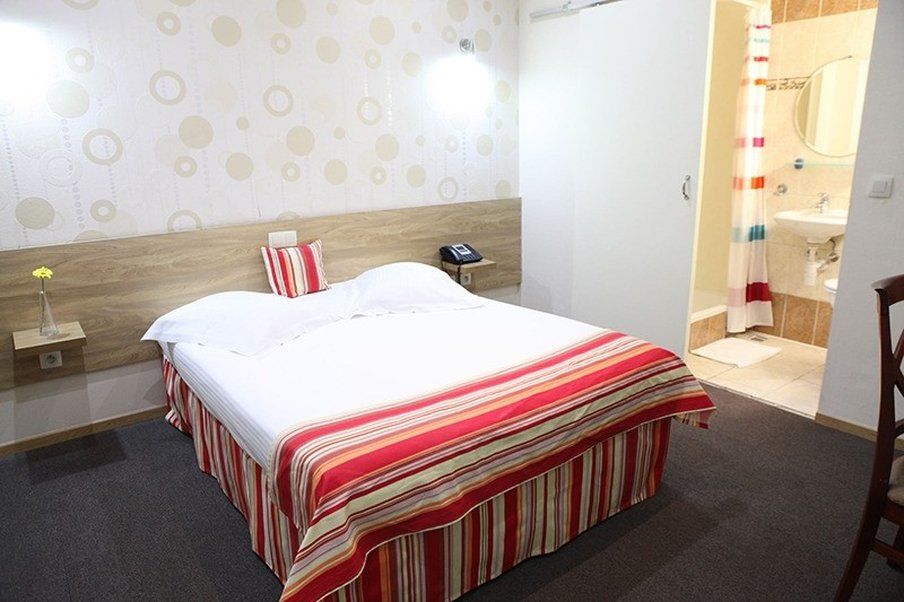 Hotel De France Saint-Gilles Εξωτερικό φωτογραφία